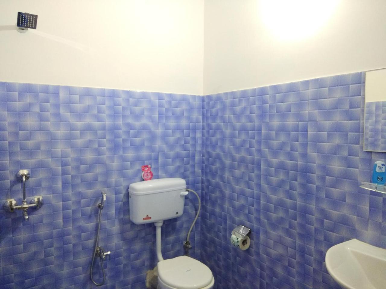 Alpanest Apartment Guwahati Bagian luar foto